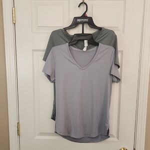 90 Degree By Reflex Green and Gray Fitted Short Sleeve Tee